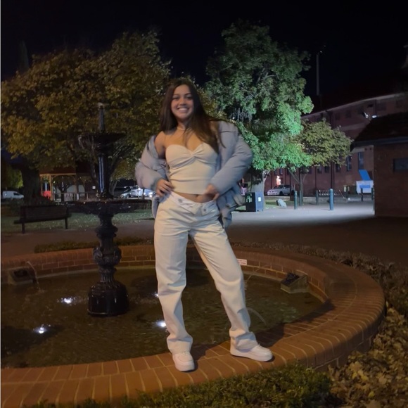 Meet your Posher, Tahlia - Picture 1 of 1